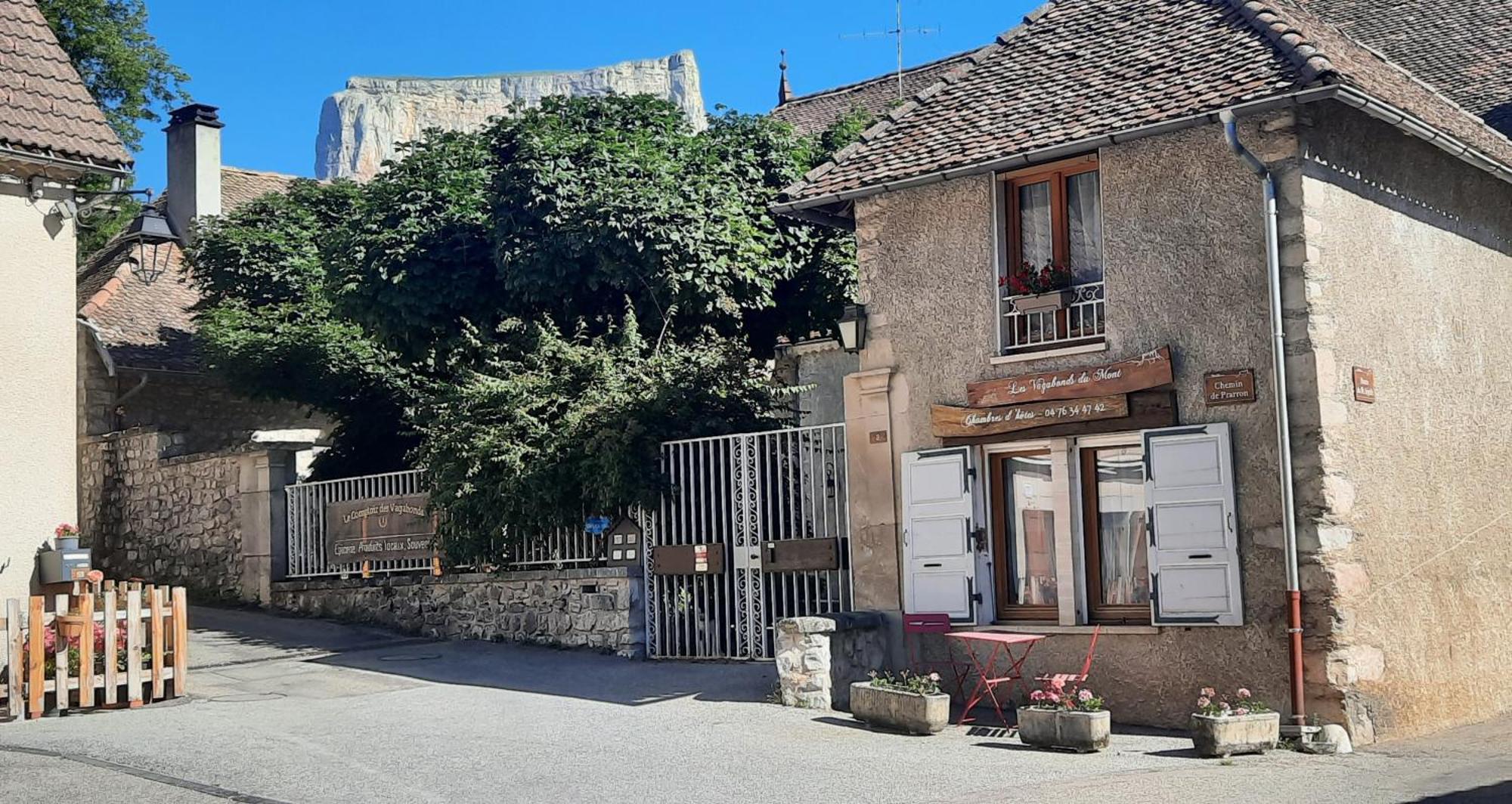 Bed and Breakfast Les Vagabonds Du Mont Chichilianne Exterior foto