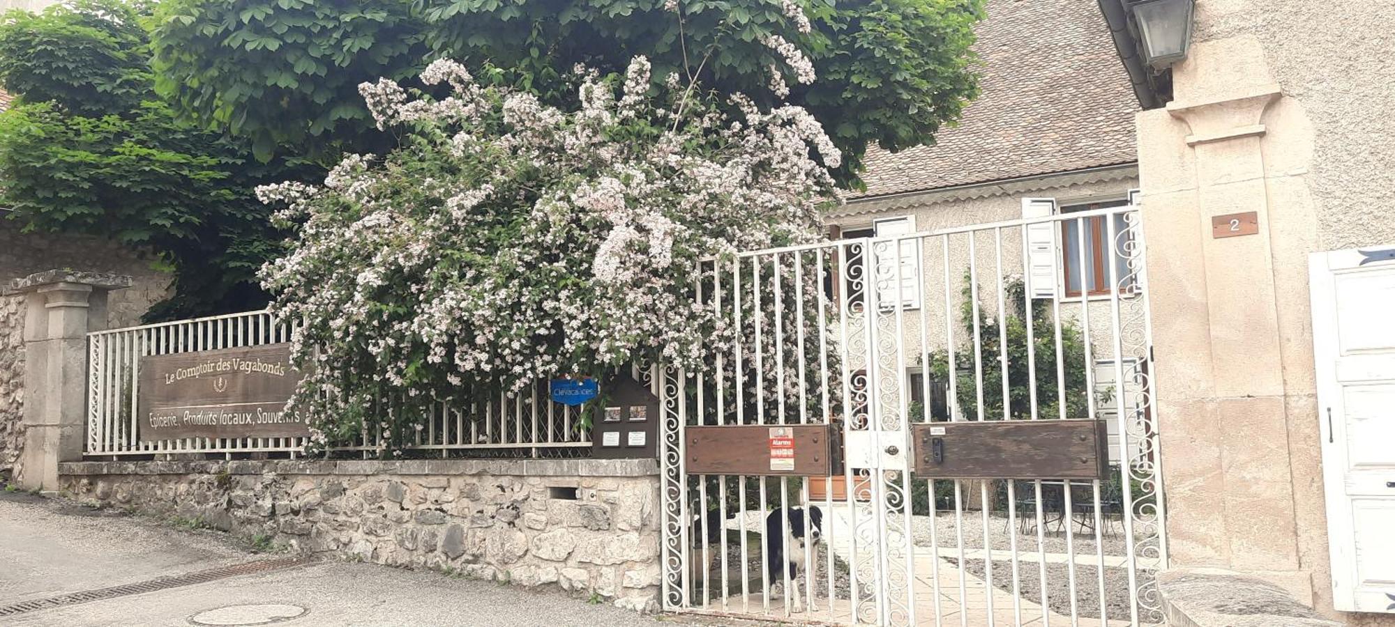 Bed and Breakfast Les Vagabonds Du Mont Chichilianne Exterior foto